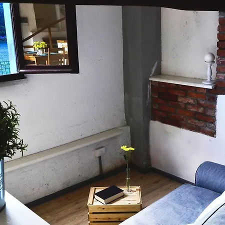 Altido Beautiful Apt For 3 With Picturesque Lake View